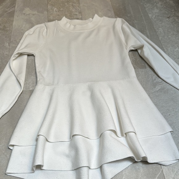 White sweater size XS - Picture 2 of 2